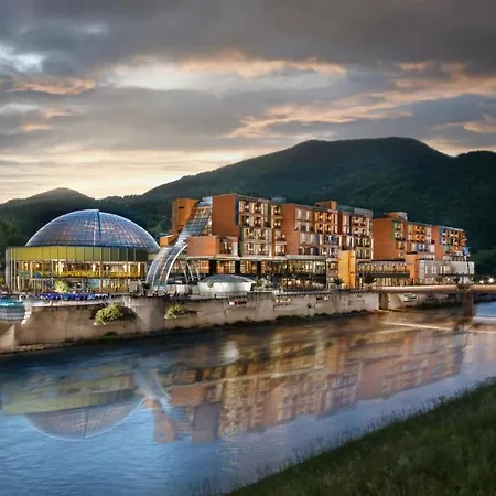 ホテル テルマナ パーク **** スーペリア ラーシュコ