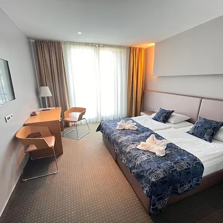 ホテル テルマナ パーク **** スーペリア ラーシュコ